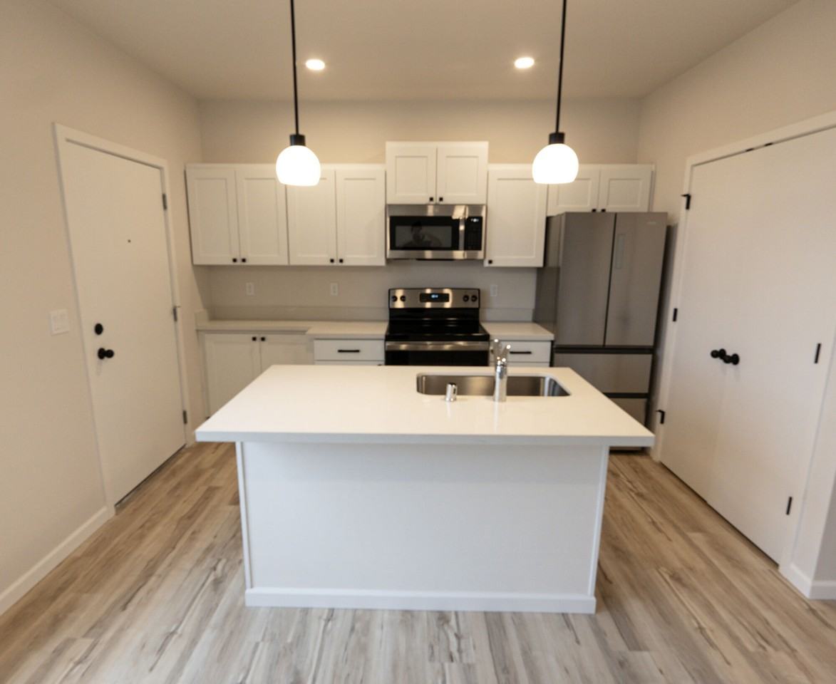 S 34th Street Apartments - Photo 4 of 25