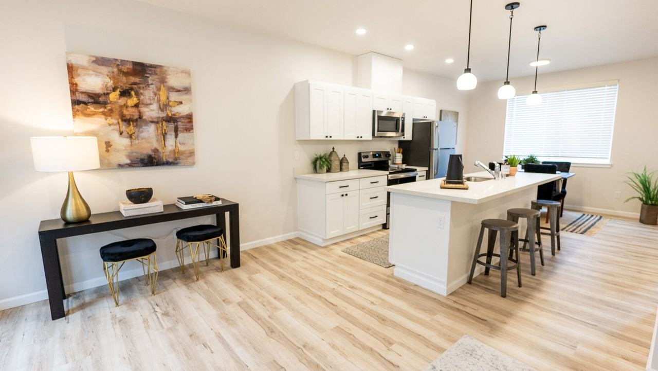 S 34th Street Apartments - Photo 6 of 25