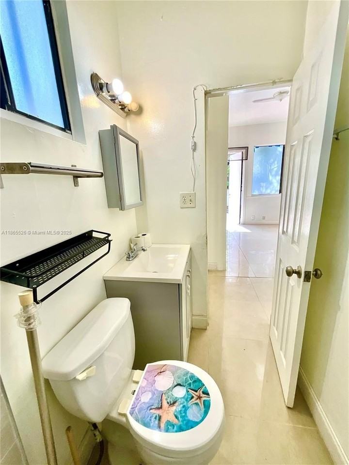 2516 Cleveland St #B - Photo 7 of 20