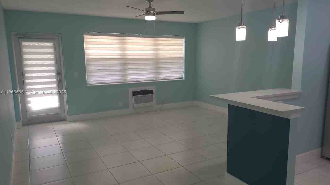 202 Canterbury I #202 - Photo 2 of 41