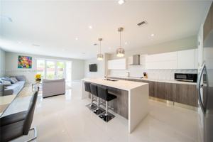 featured image of 3653 Sw 26th St #3653