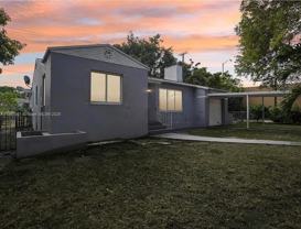 586 Nw 48th St #1 - Photo 1 of 1