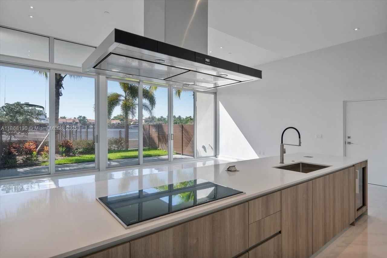 3750 Yacht Club Dr #TH3 - Photo 7 of 50