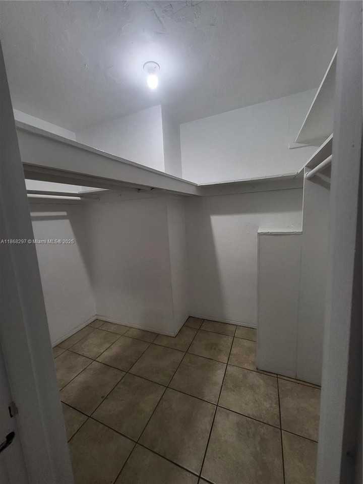 1175 Normandy Dr #2D - Photo 6 of 13