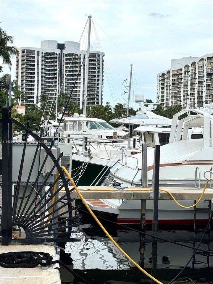 3553 Magellan Cir #318-1 - Photo 2 of 21