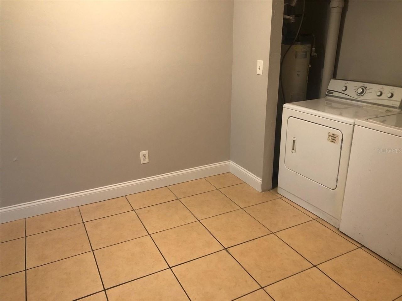 7213 Sw 44th Pl #7 - Photo 5 of 10