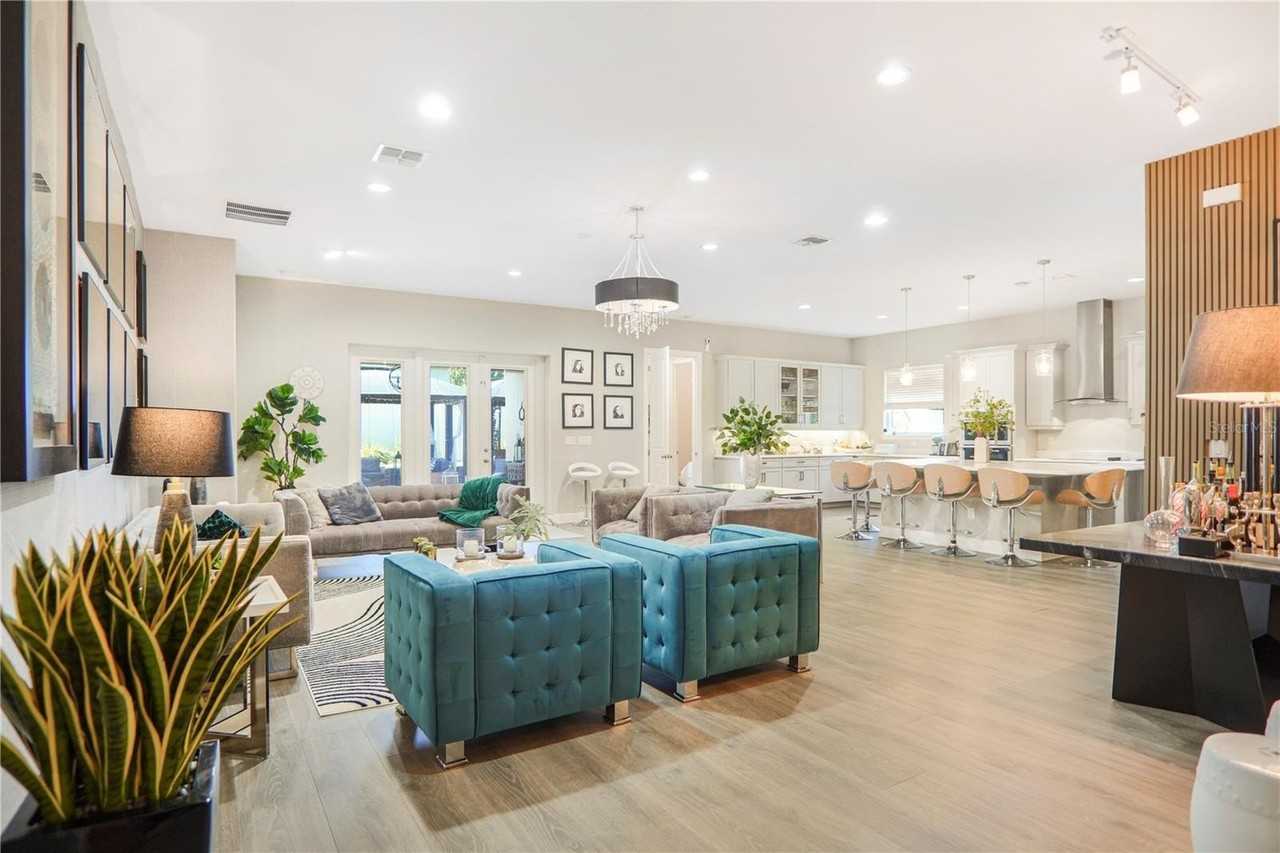 694 Brooks Field Drive - Photo 4 of 50