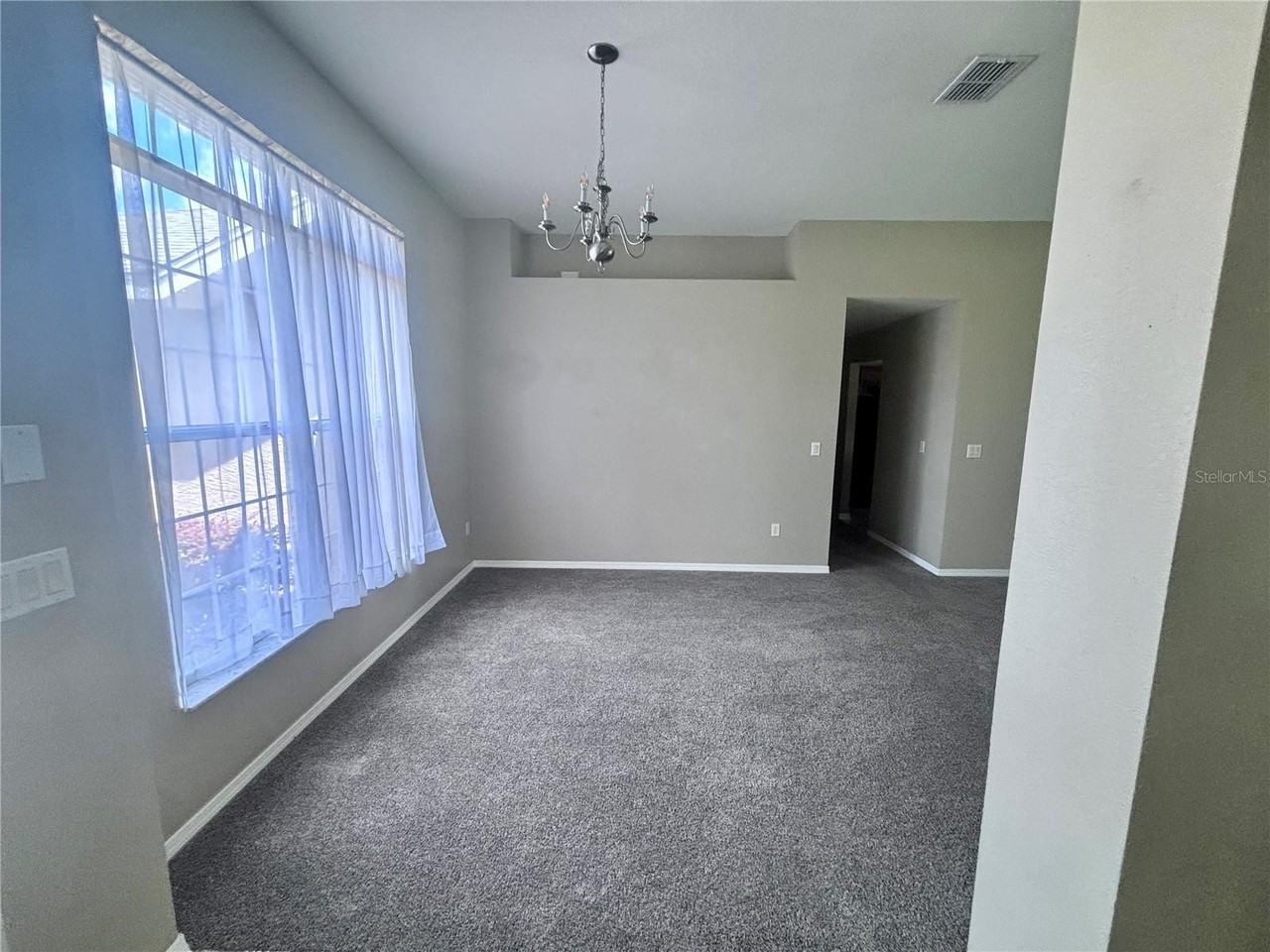 334 Lake Dr - Photo 3 of 17