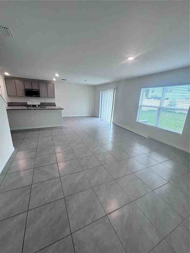 6730 Southeast 3rd Loop - Photo 5 of 16