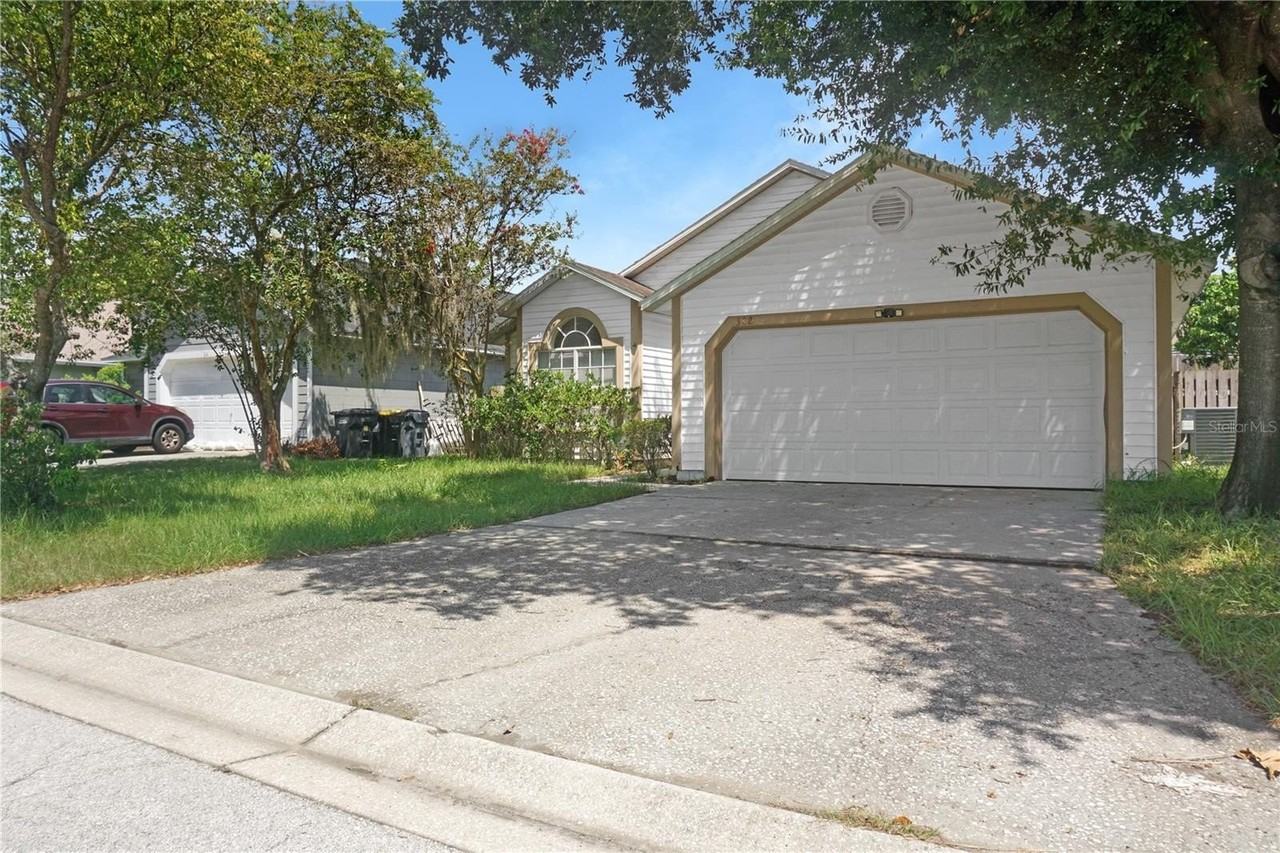 322 Allison Avenue - Photo 2 of 14