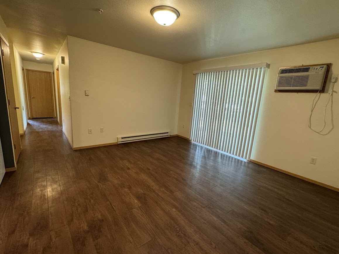 Wilshire Apartment Complex - Photo 6 of 19