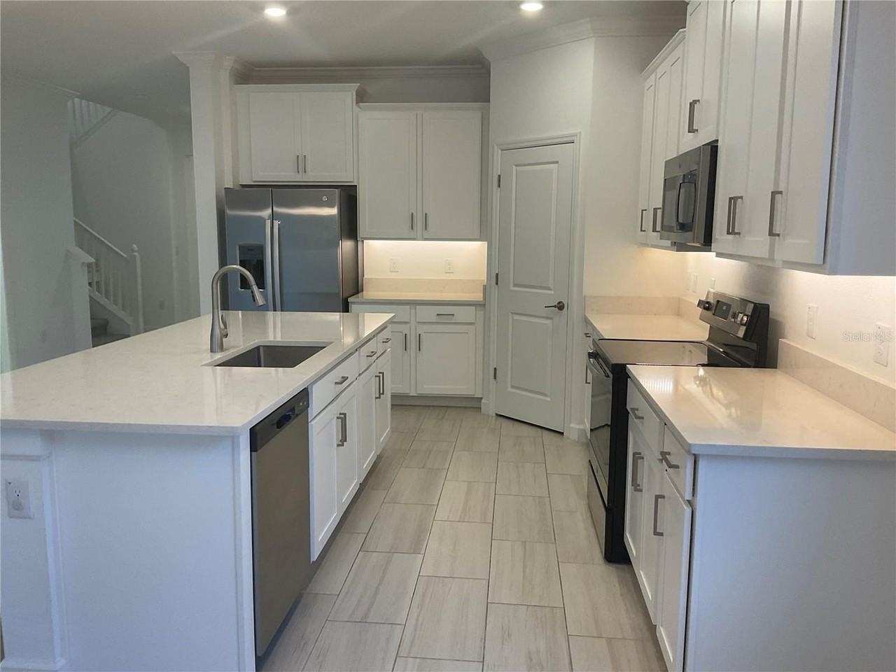 1741 142nd Ter E - Photo 3 of 16