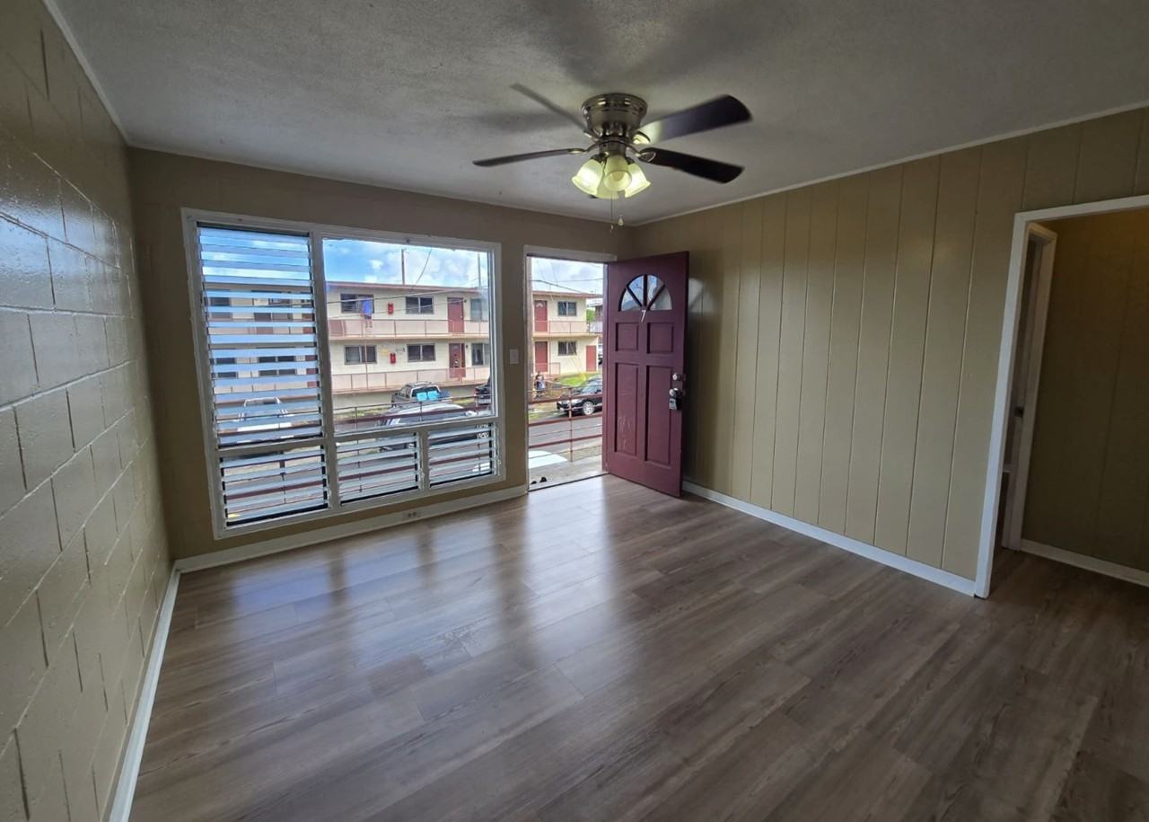 WaV 323 - Photo 3 of 7