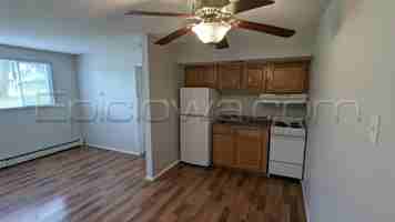 featured image of 1385 Meadowview Dr