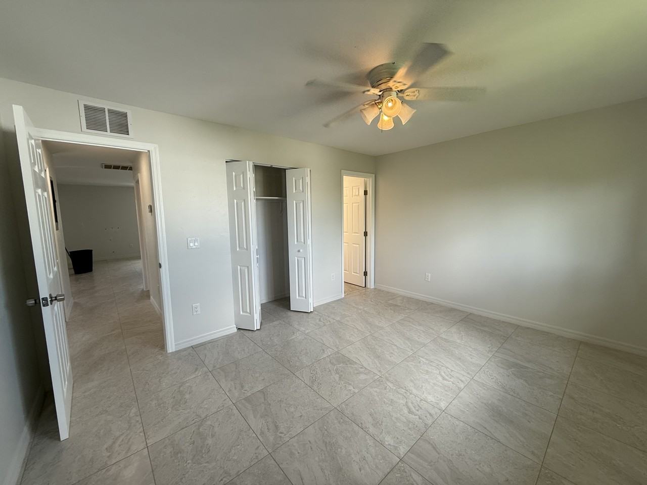 Marbella III Ft Myers - Photo 6 of 18