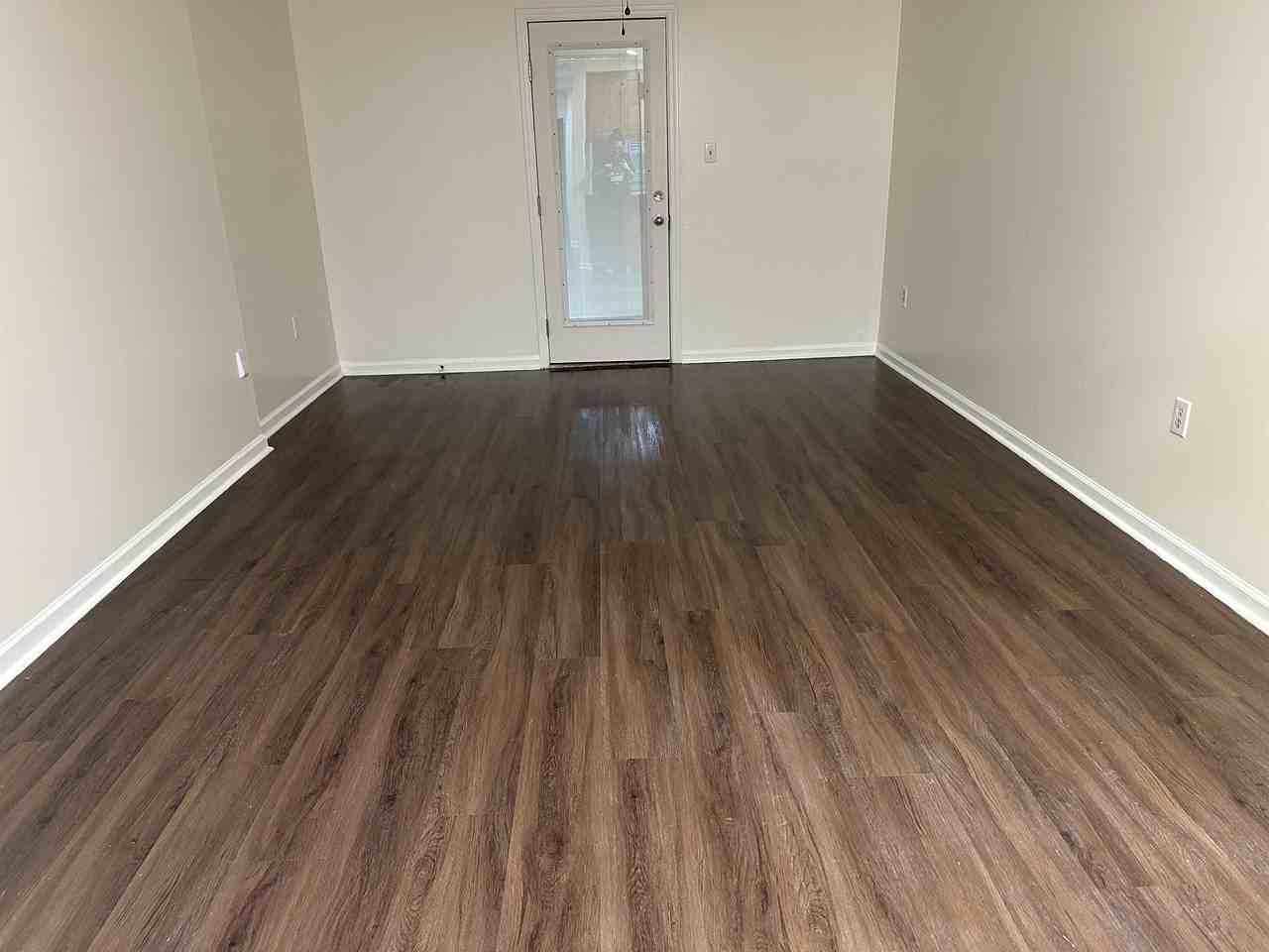 306 Moore Apartments - Photo 2 of 6