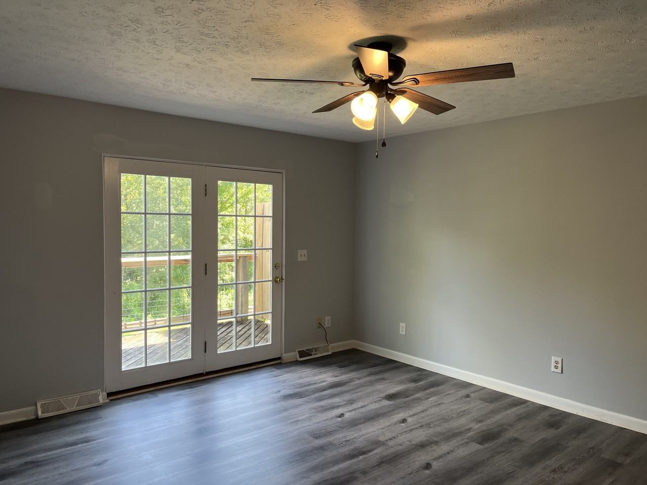 Ambassador Arms 300 - Photo 2 of 17