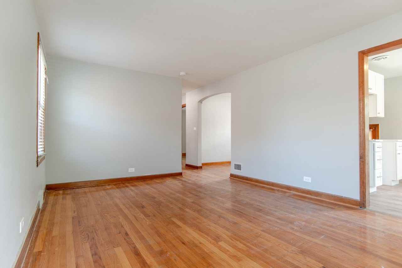 301 Bohland Ave - Photo 6 of 34