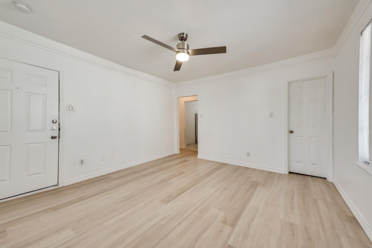 1508 PEAK 8 Studios - Photo 4 of 24