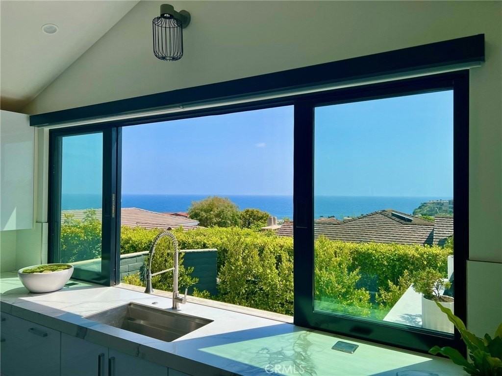 809 Emerald Bay - Photo 5 of 31