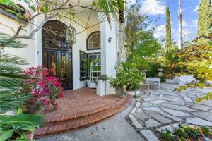 featured image of 27201 S Ridge Dr