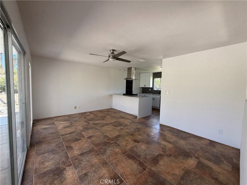 2217 S Bobolink Ln - Photo 7 of 45