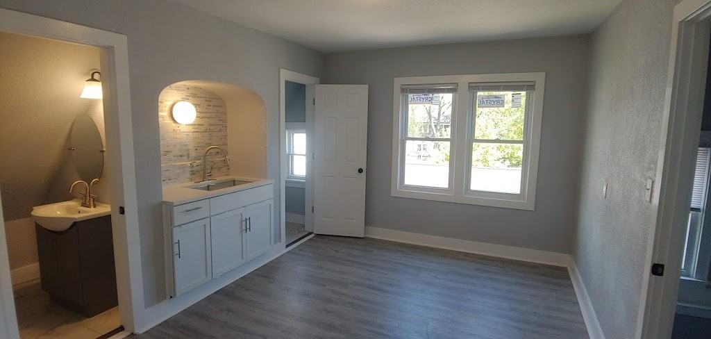 812 East Burleigh Street - Photo 3 of 13