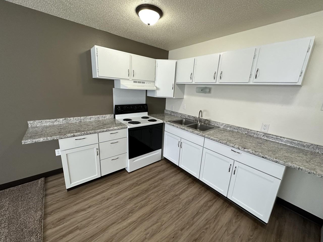 209 S Roosevelt St - 18 PLEX - Photo 3 of 11