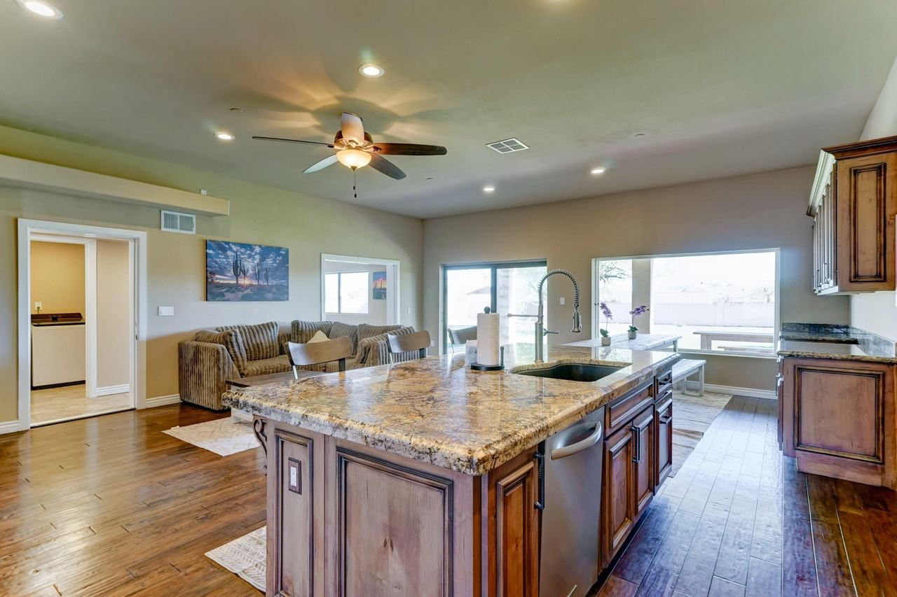 E Cactus Rd - Photo 5 of 11