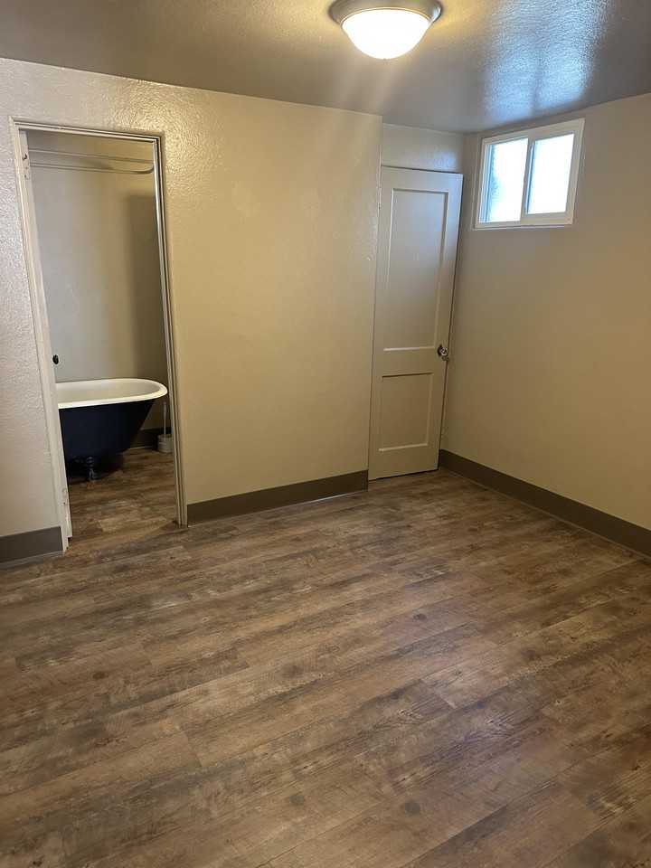 1620 6th Avenue - Photo 6 of 10