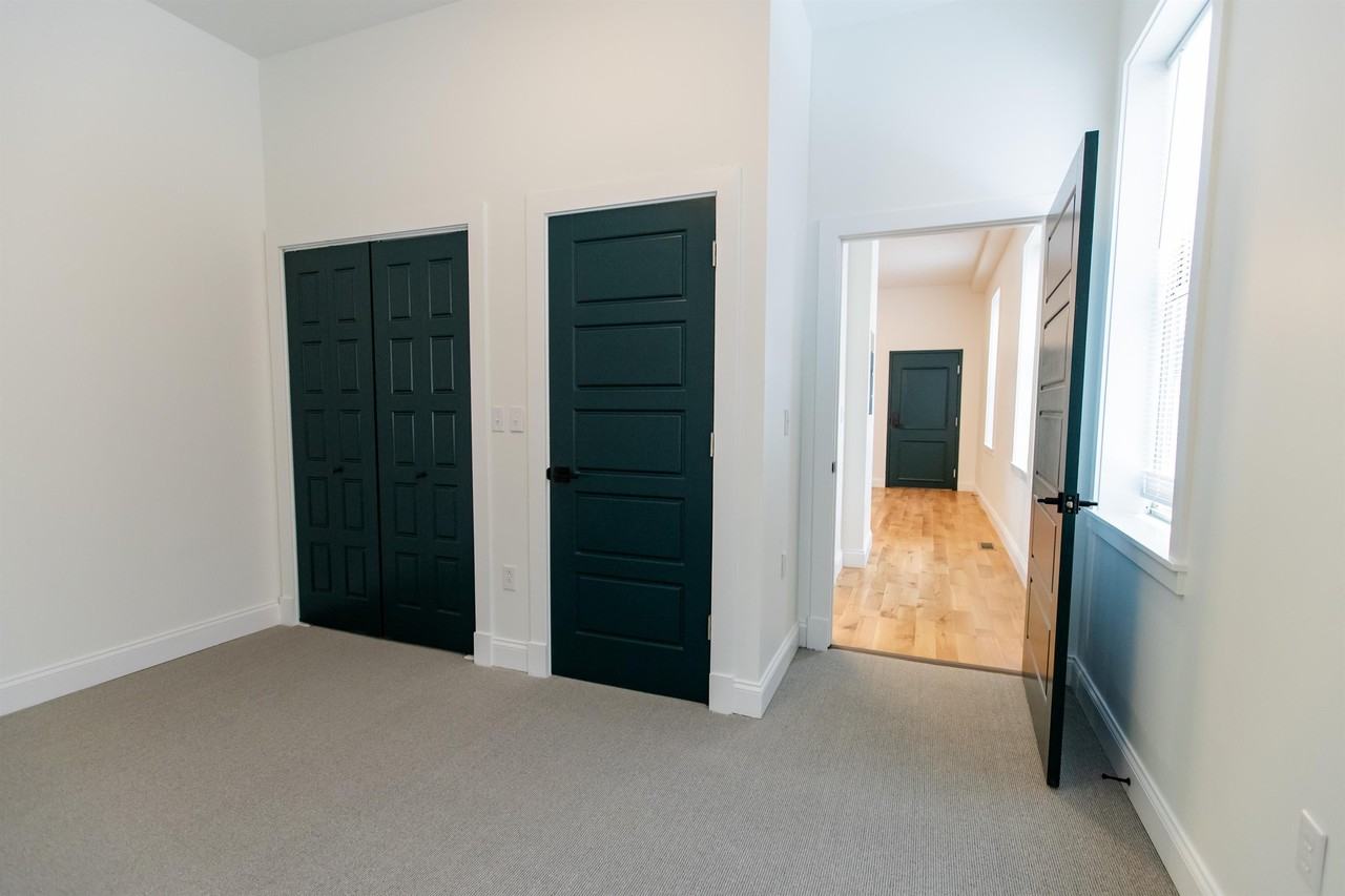 4406 & 226 LLC - Photo 4 of 18