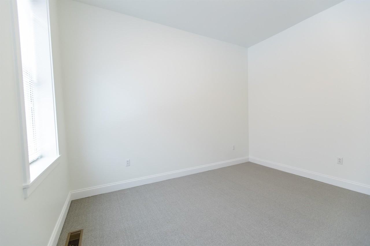 4406 & 226 LLC - Photo 7 of 18