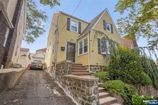 511 Lindberg Ave - Photo 1 of 1