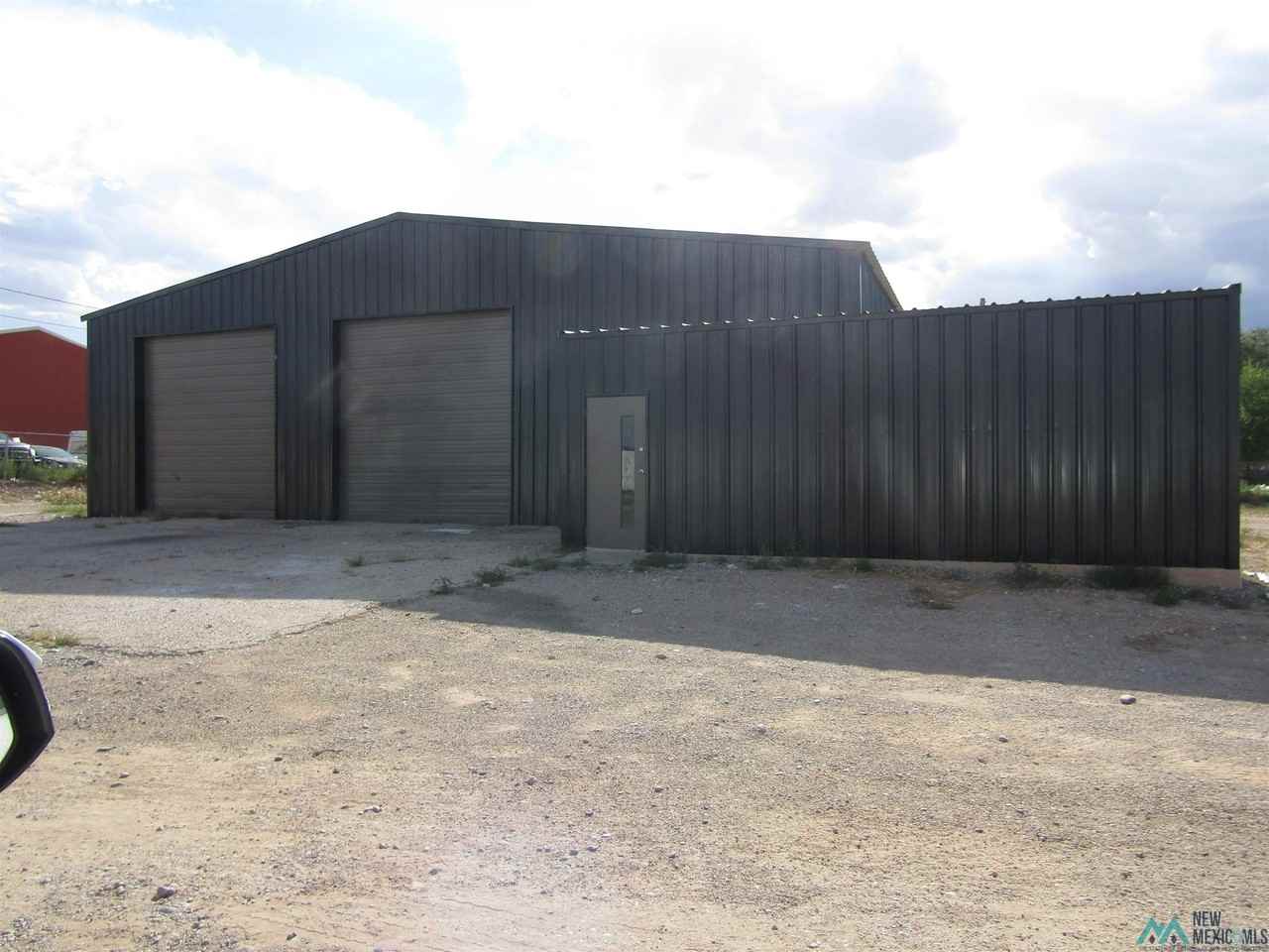 2101 N Roselawn Ave - Photo 2 of 6