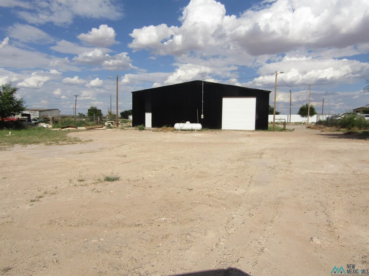 2101 N Roselawn Ave - Photo 4 of 6