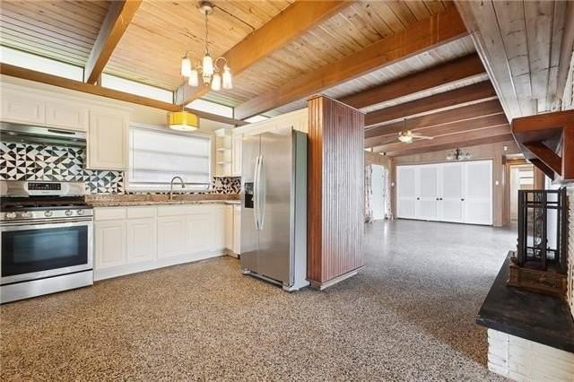 1501 Poinsetta St - Photo 6 of 17