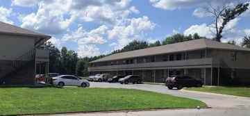 featured image of 2710 S Taft St