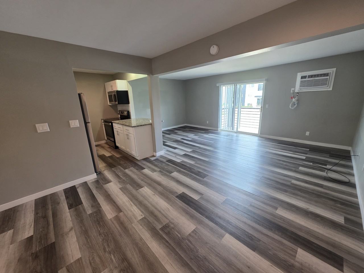 Lux of Sag - Photo 5 of 14