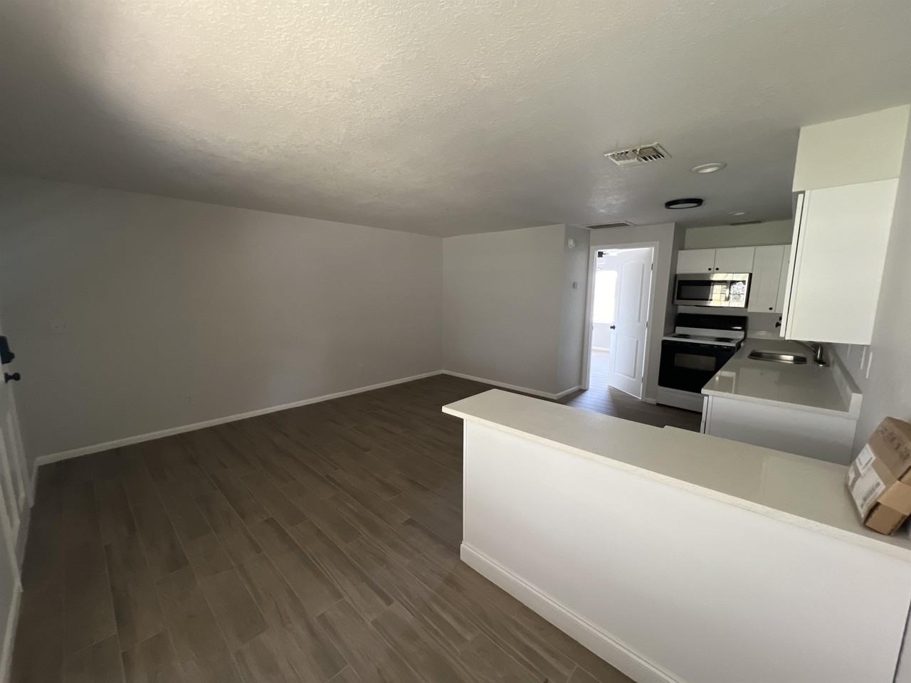 2800 Hurst Road - Photo 4 of 11