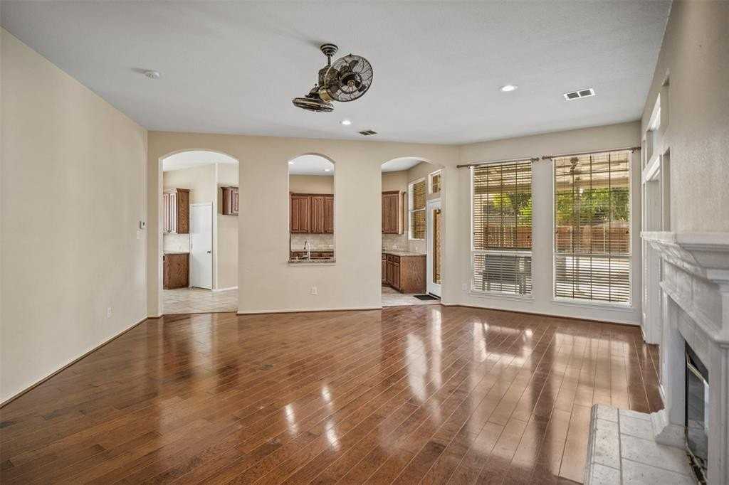 1839 Emerald Bay Drive - Photo 6 of 31