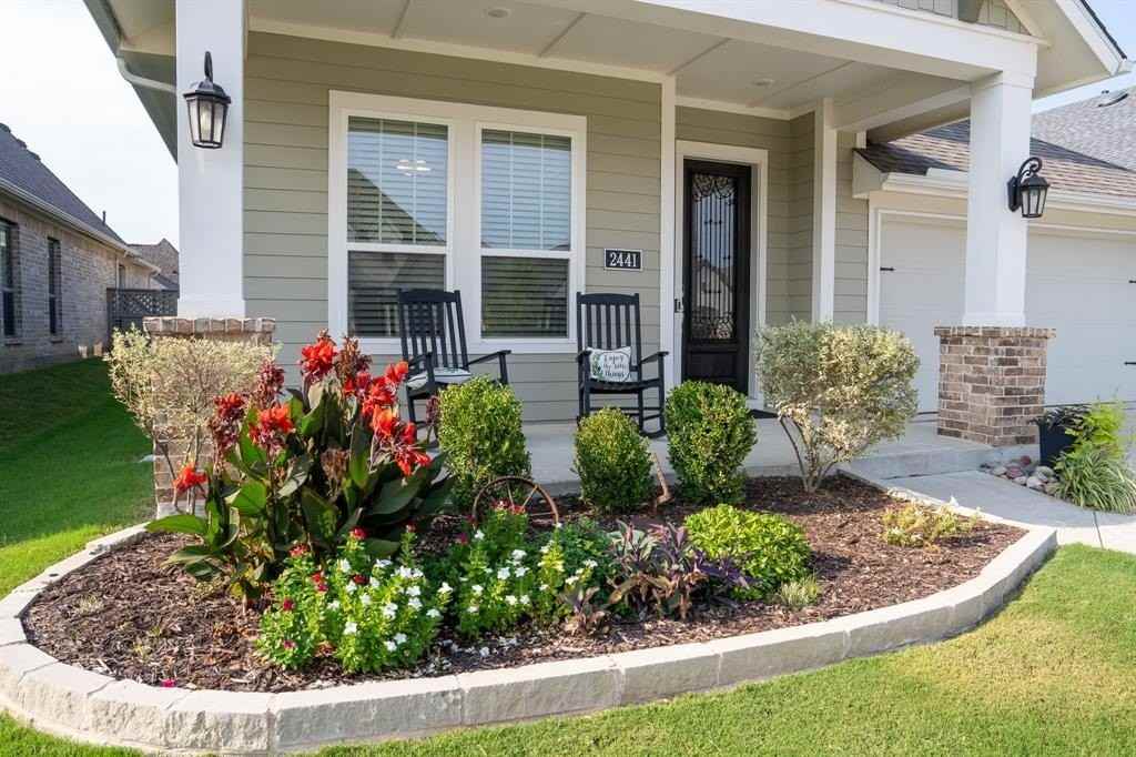 2441 Lazy Dog Ln - Photo 2 of 40