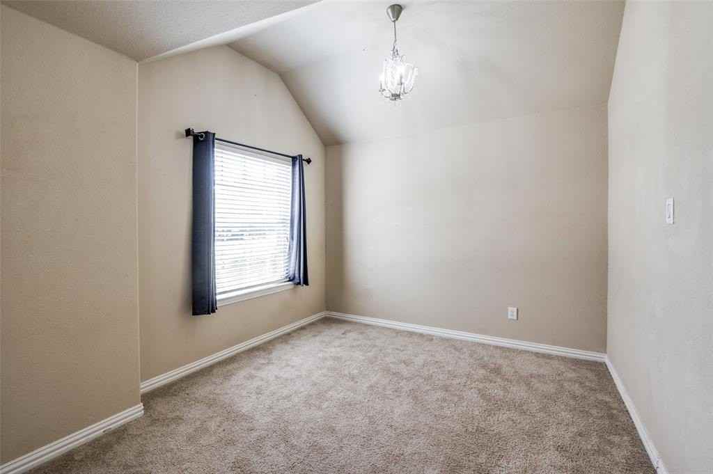 5120 Seashore Ln - Photo 4 of 28