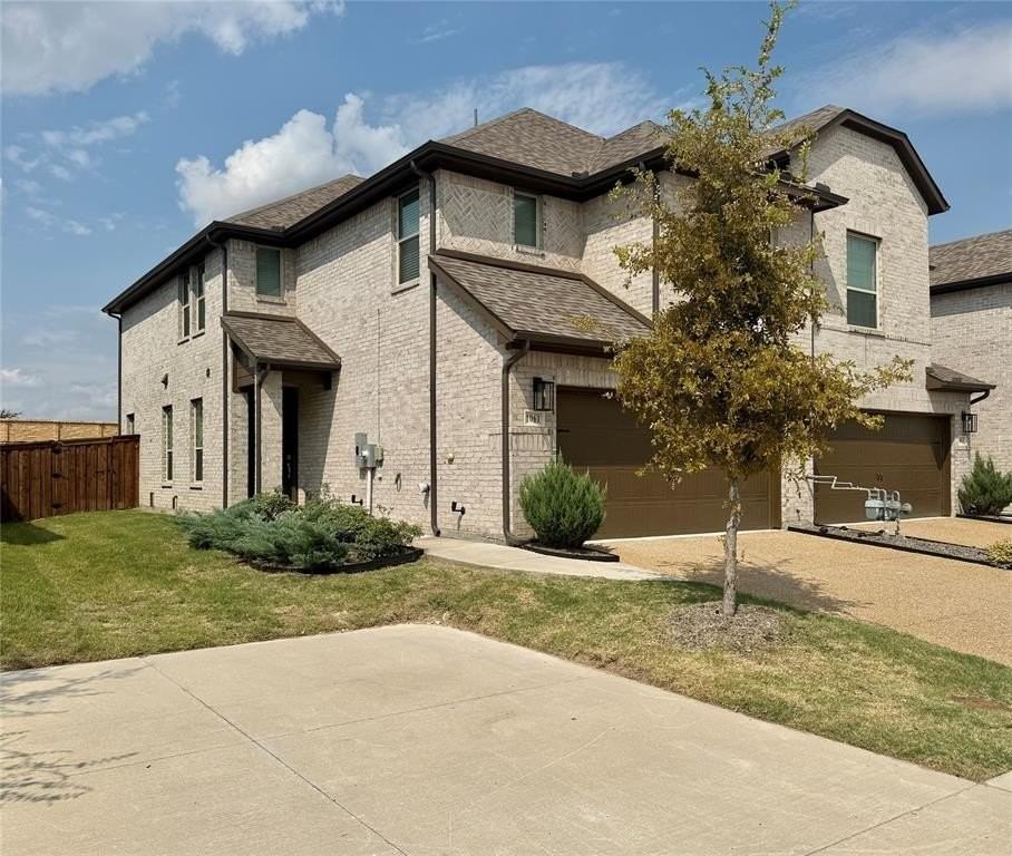 1061 Keswick Dr - Photo 3 of 37