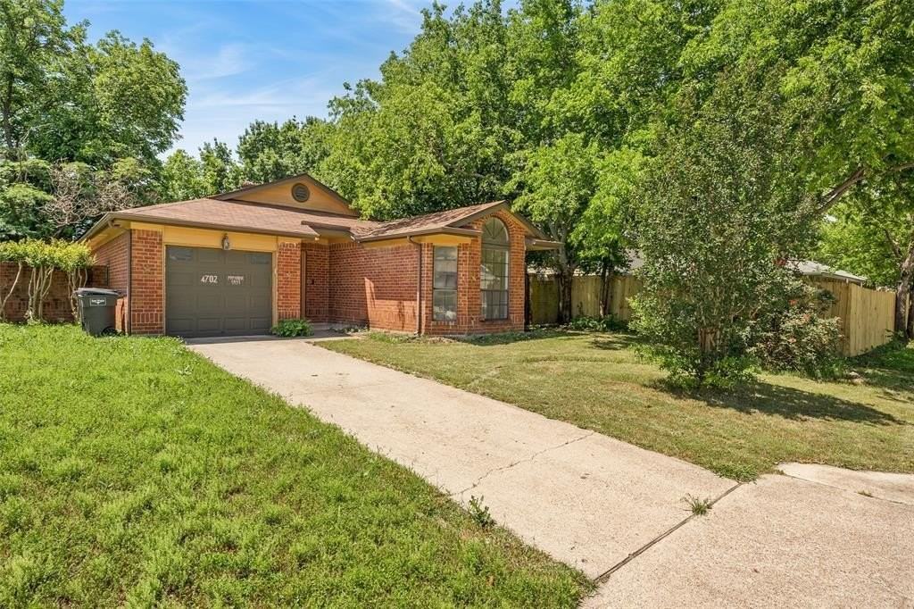 4702 Poppy Dr E - Photo 2 of 17