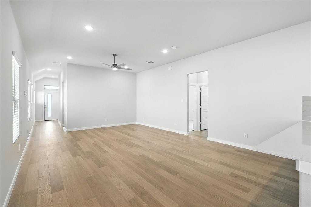 808 Pine Beach Drive - Photo 6 of 18