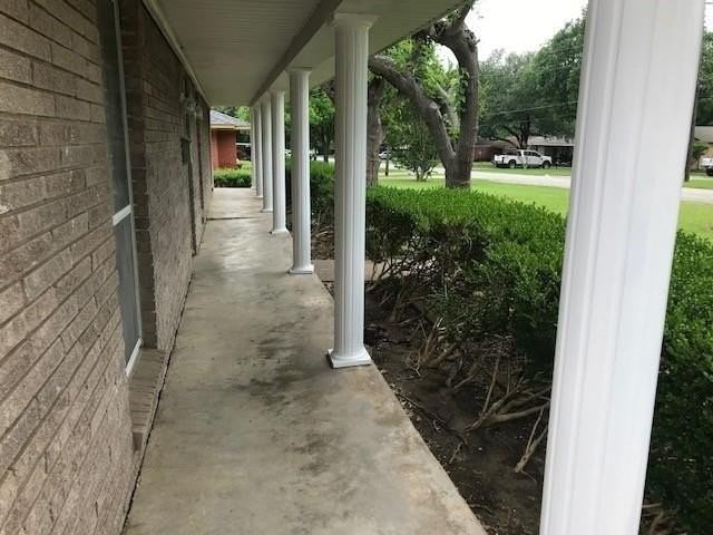 212 Barry Ln - Photo 2 of 30