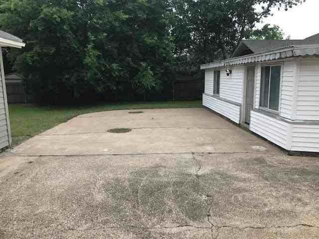 212 Barry Ln - Photo 3 of 30