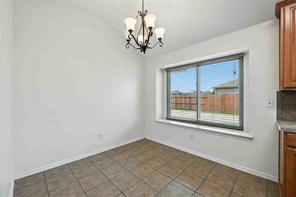 132 Shumard Dr - Photo 5 of 23