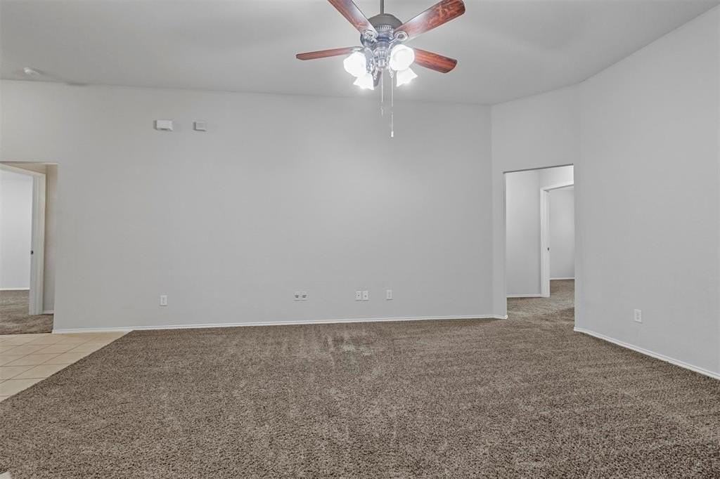 1201 Caroline Dr - Photo 6 of 25