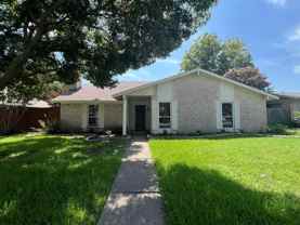 3320 Fontaine St - Photo 1 of 1